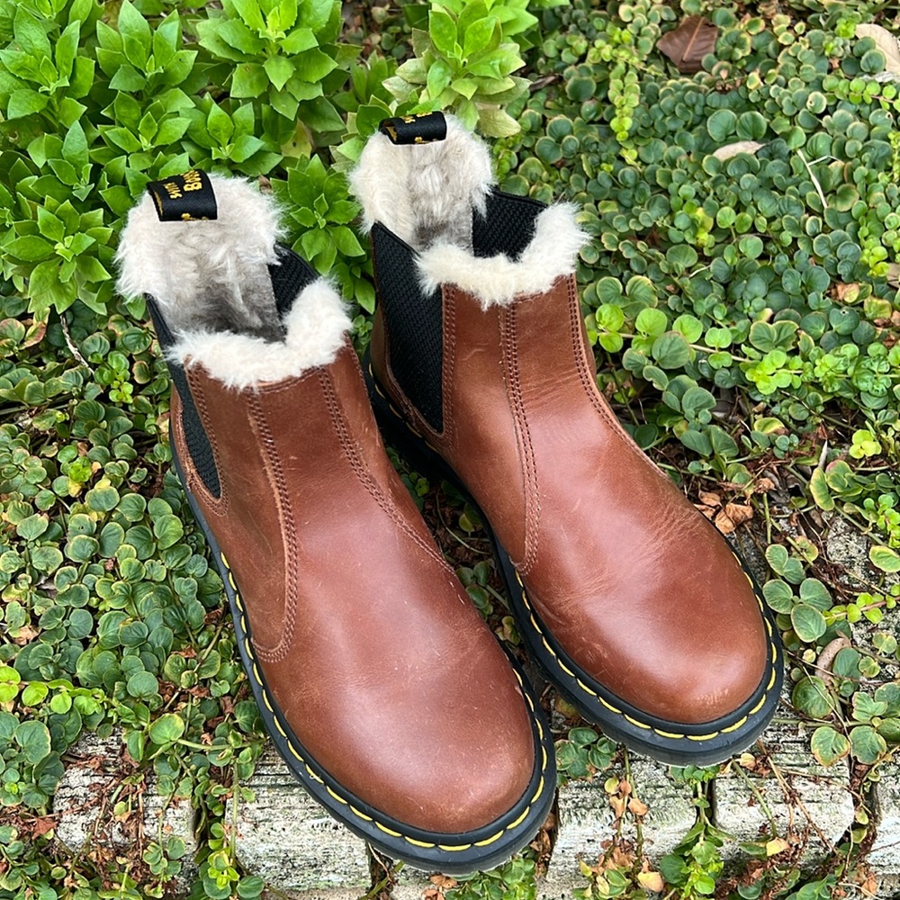 Dr. Martens 2976 Chelsea Boot